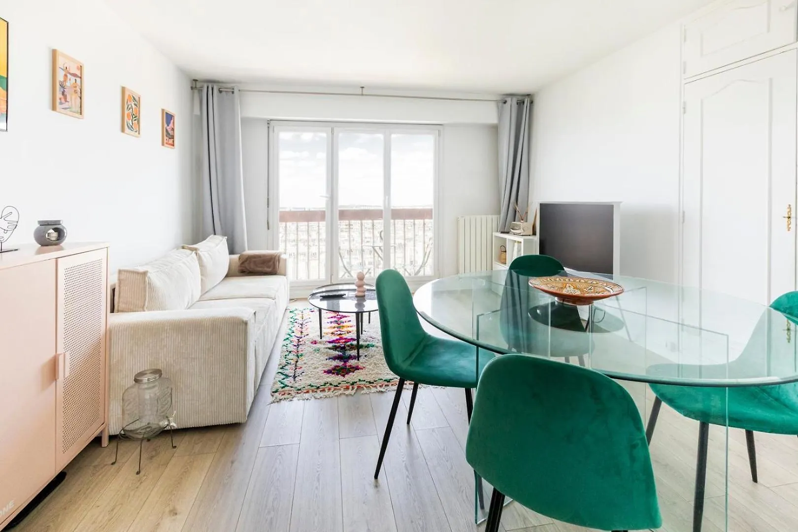 Apartment Elegant A Montmartre Paris